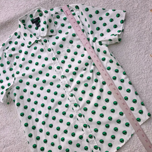 Forever 21 shirt alien print button down short sleeve men’s large white green - Picture 7 of 7